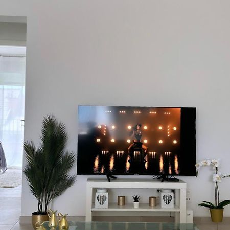 2 Bedrooms Luxury Apartment - Guillemins Liège Zewnętrze zdjęcie