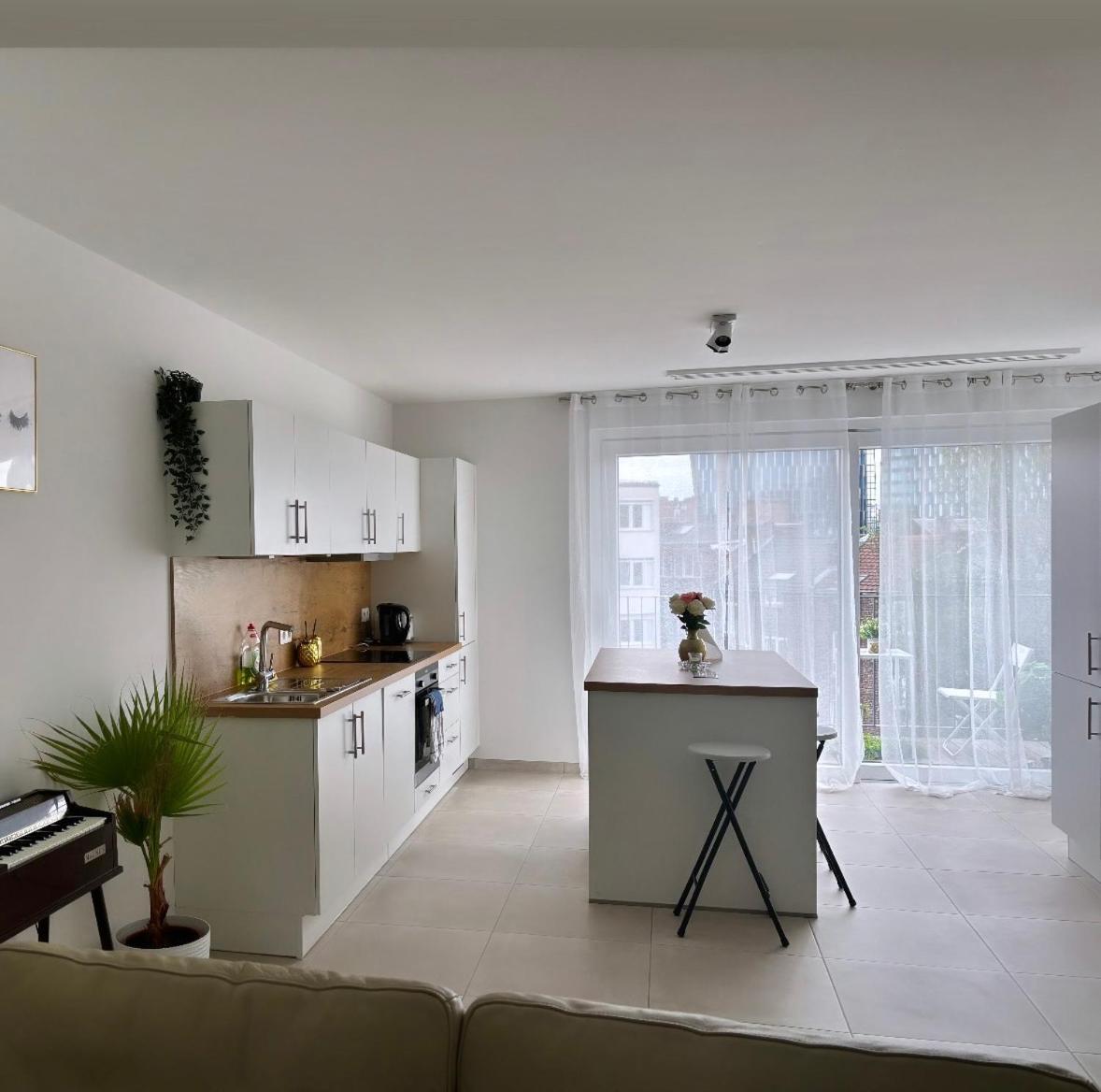 2 Bedrooms Luxury Apartment - Guillemins Liège Zewnętrze zdjęcie